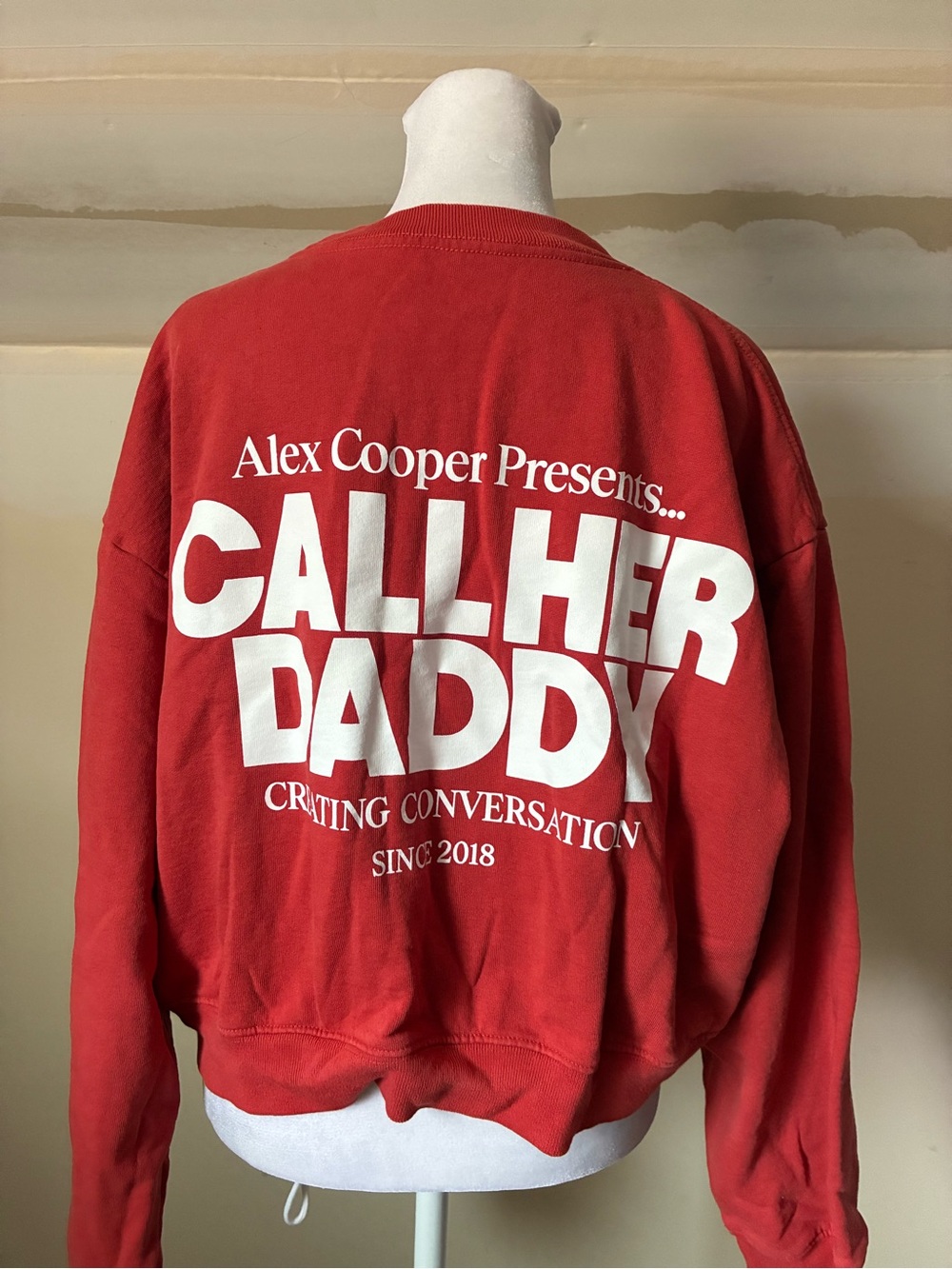 Call Her Daddy Alex Cooper Tour Oversized Cropped Red Graphic Crewneck - Picture 6 of 6